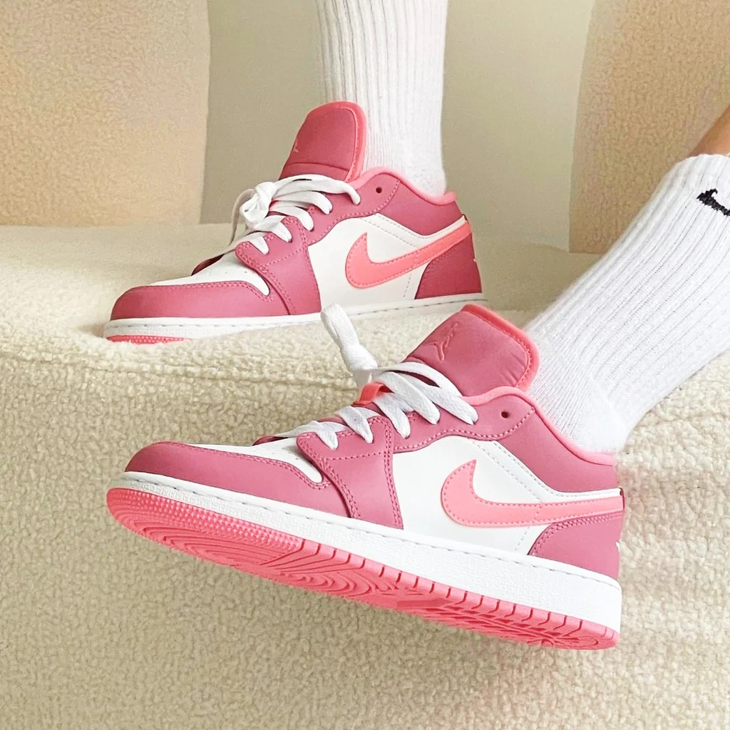 Air Jordan 1 Low Desert Berry - Image 4