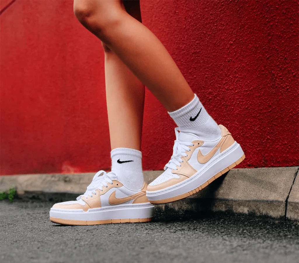 Air Jordan 1 Low Elevate Onyx - Image 2