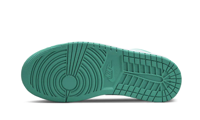 Air Jordan 1 Low New Emerald - Image 3
