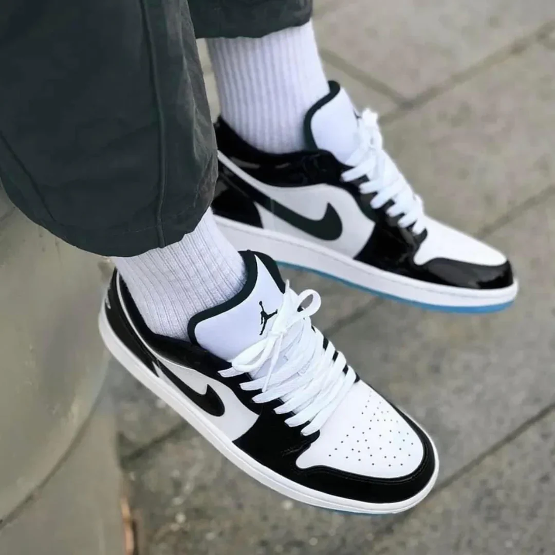 Air Jordan 1 Low SE Concord - Image 3