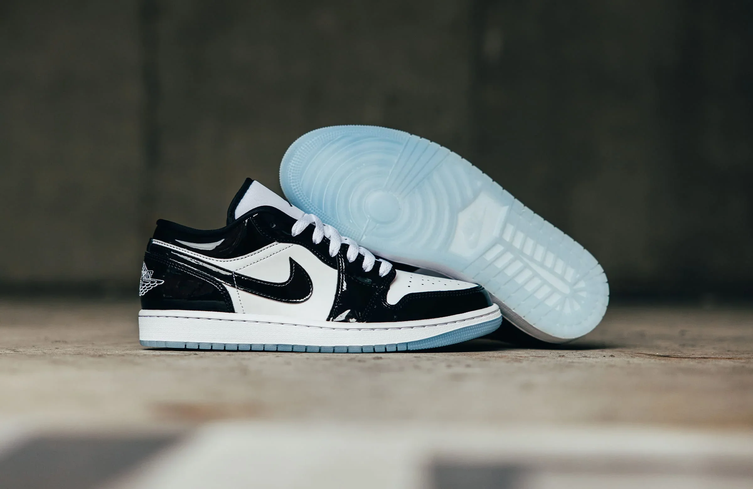 Air Jordan 1 Low SE Concord - Image 4