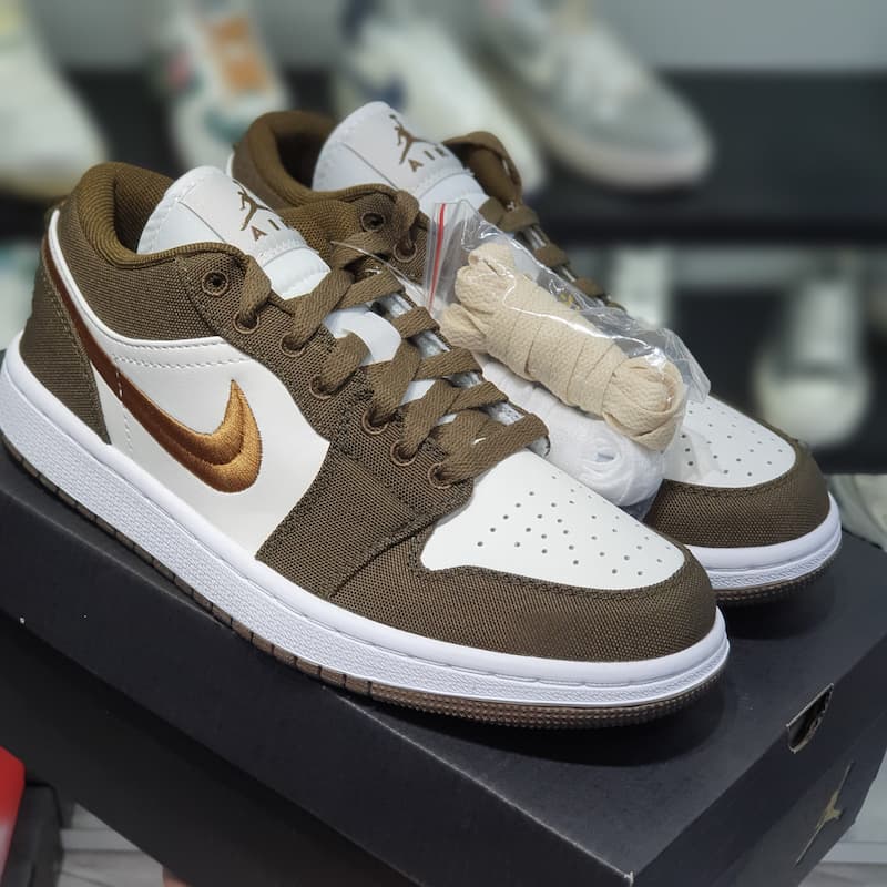 Air Jordan 1 Low SE Light Olive - Image 2