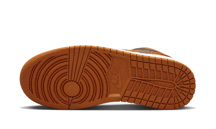 Air Jordan 1 Low SE Sport Spice - Image 3