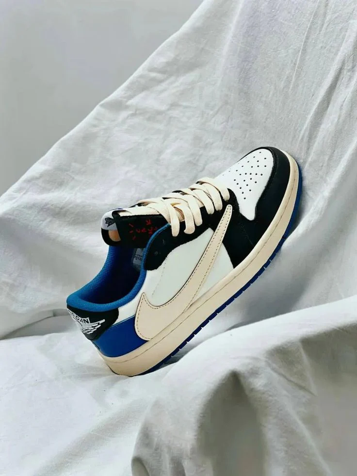 Air Jordan 1 Low Travis Scott Fragment - Image 2