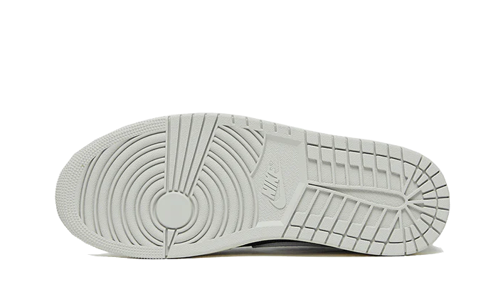 Air Jordan 1 Retro Low OG Black Cement - Image 3