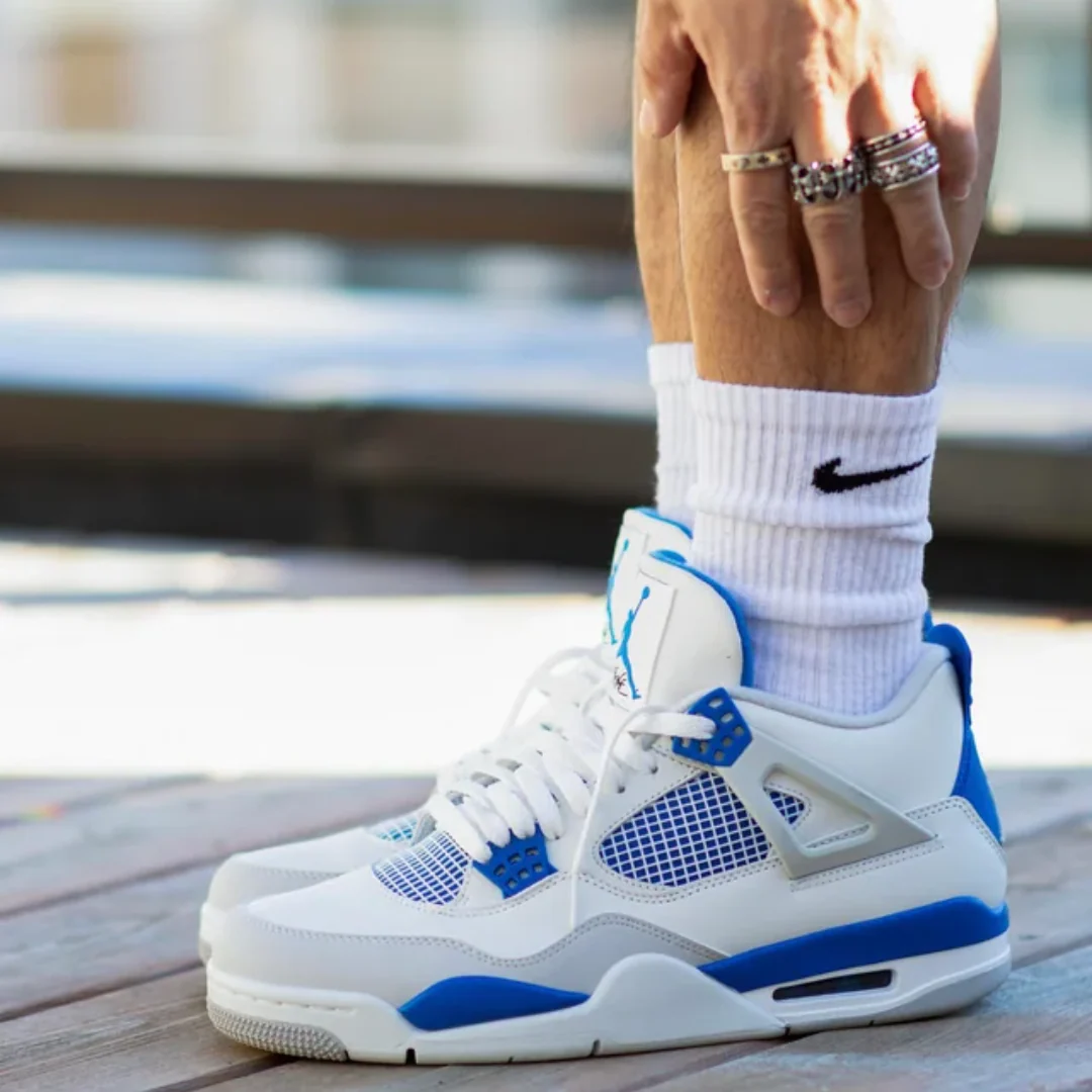 Air Jordan 4 Retro Military Blue (2024) - Image 2