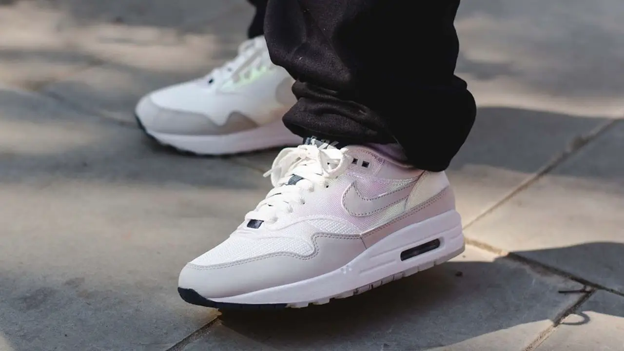 Nike Air Max 1 The City of Light - Image 2