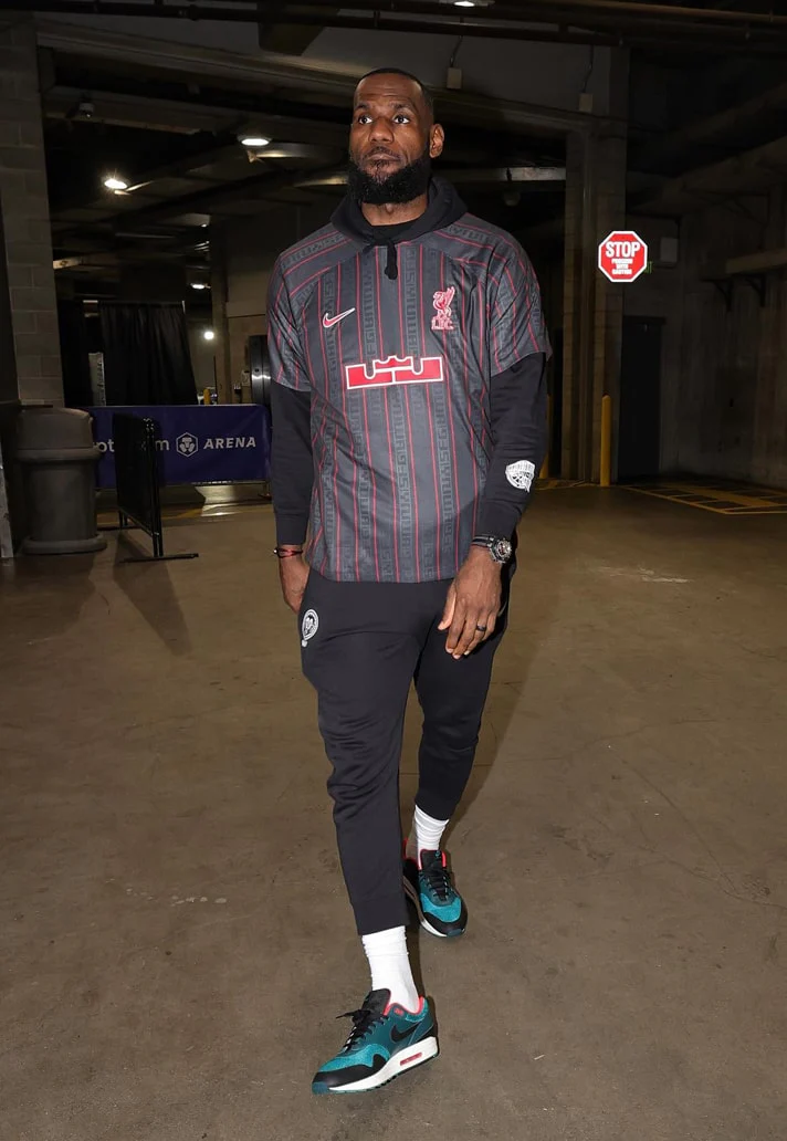 Nike Air Max 1 Liverpool Lebron James - Image 2