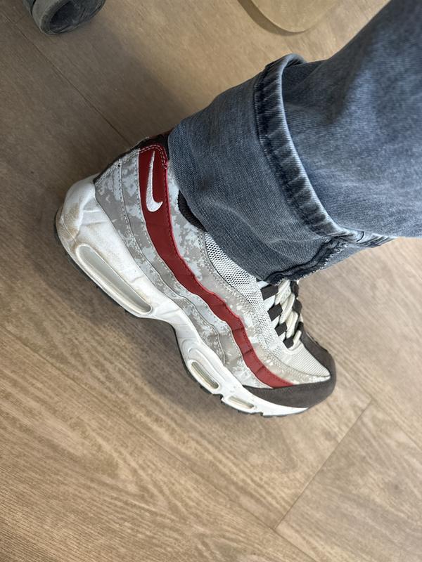 Nike Air Max 95 SE Social FC - Image 2