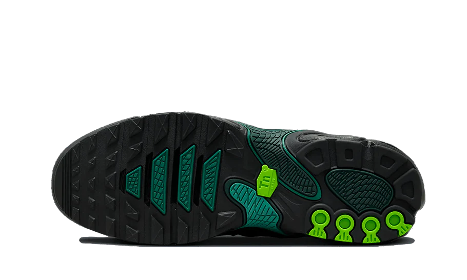Nike Air Max Plus Drift Black Volt - Image 4
