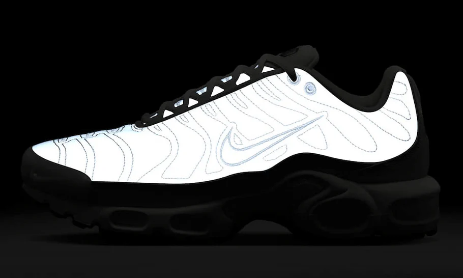 Nike Air Max Plus Reflective Platinum - Image 4