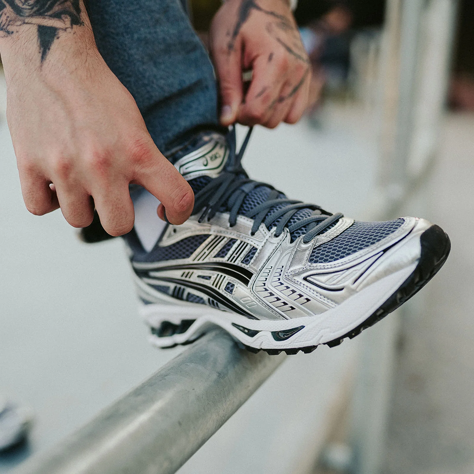 ASICS Gel-Kayano 14 Metropolis Jasper Green - Image 2