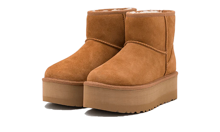 UGG Classic Mini Platform Boot Chestnut - Image 3