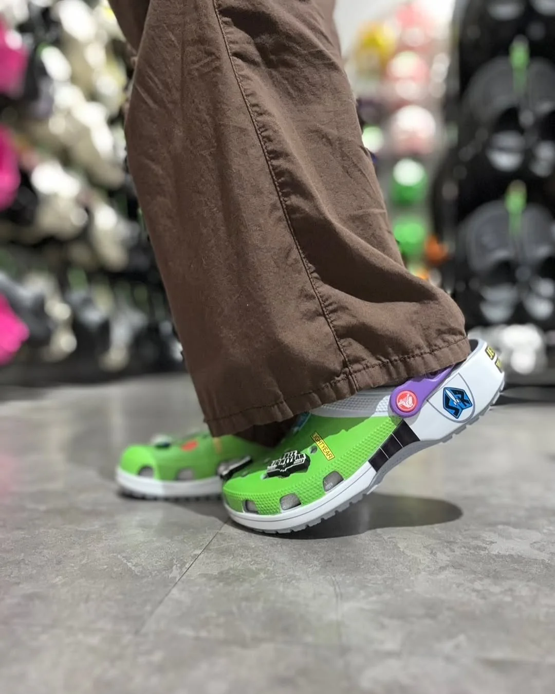 Crocs Classic Clog Toy Story Buzz Lightyear - Image 2