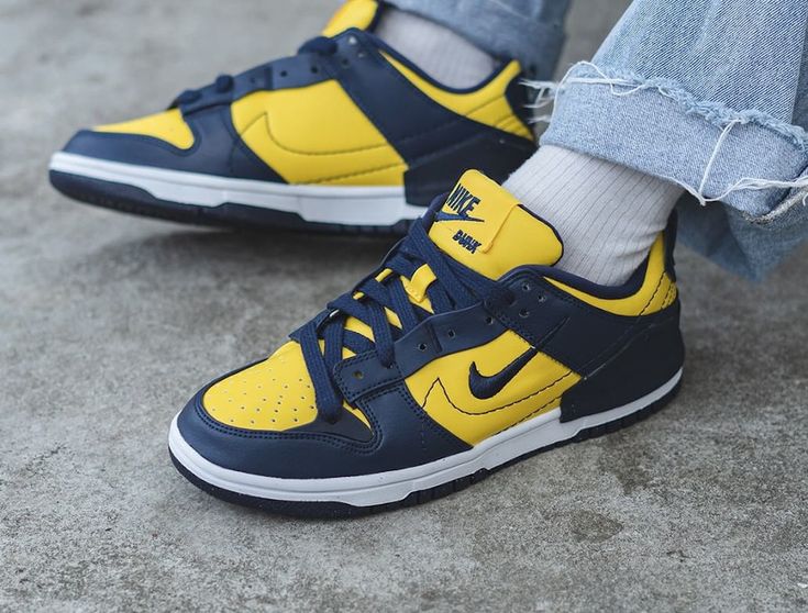 Nike Dunk Low Disrupt 2 Michigan - Image 2
