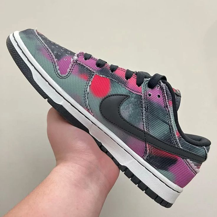 Nike Dunk Low Graffiti Pink - Image 3