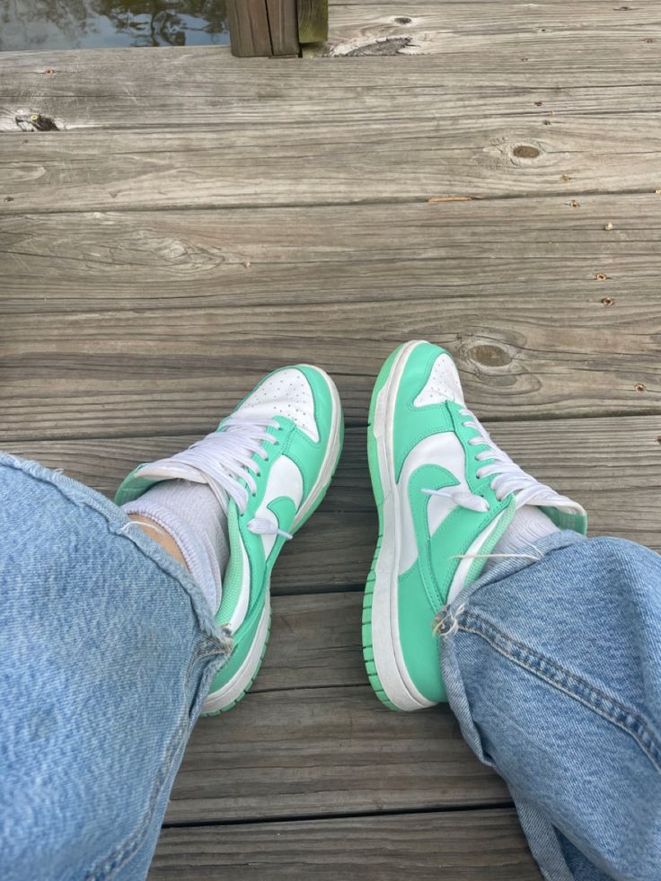 Nike Dunk Low Green Glow - Image 2