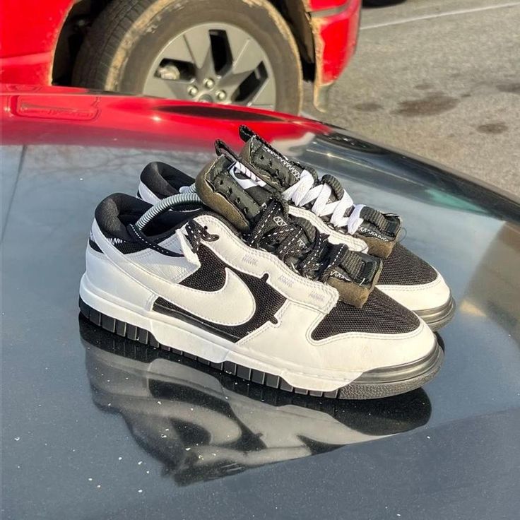 Nike Dunk Low Jumbo Reverse Panda - Image 2