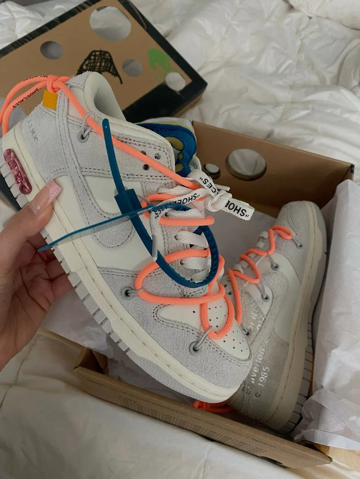 Nike Dunk Low Off-White Lot 19 - Image 2