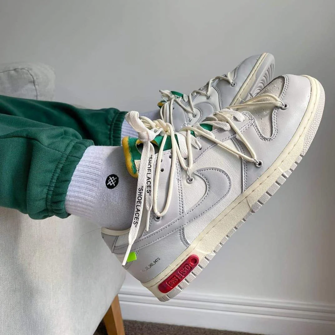Nike Dunk Low Off-White Lot 25 - Image 2