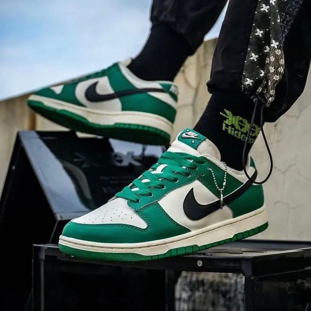 Nike Dunk Low SE Lottery Green Pale Ivory - Image 2