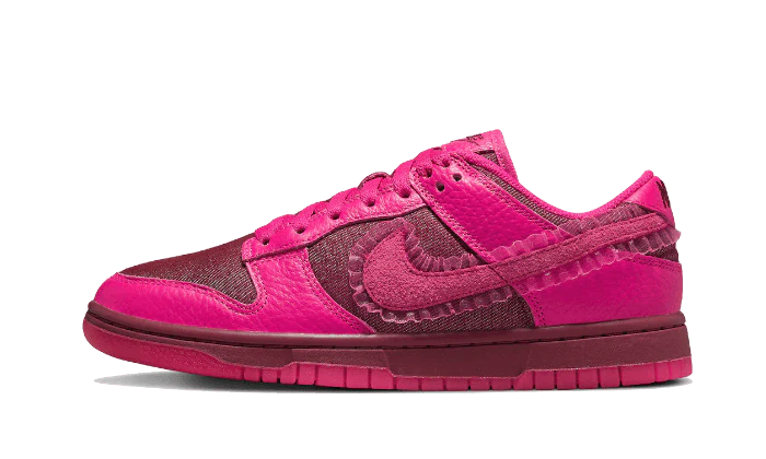 Nike Dunk Low Valentines Day (2022)