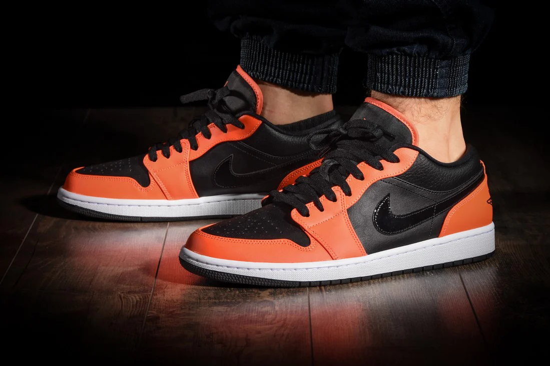 Jordan 1 Low SE Black Turf Orange - Image 2