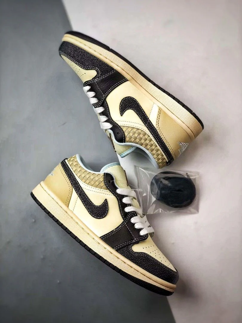 Jordan 1 Low SE Coconut Milk Black Muslin - Image 3