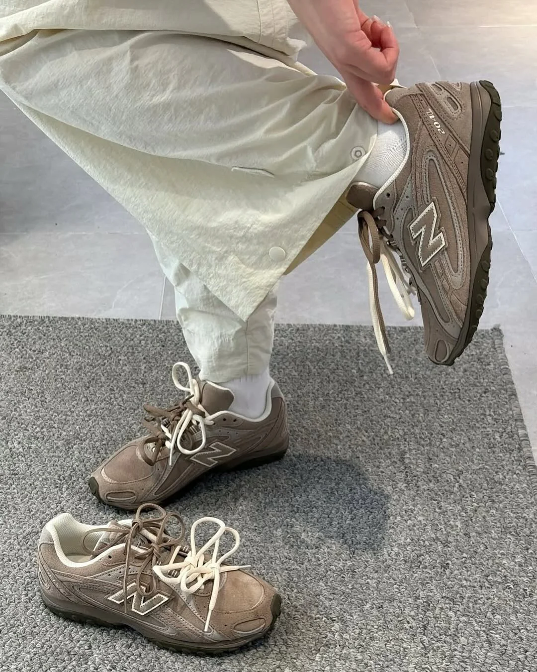 New Balance 204L Mushroom Arid Stone - Image 2