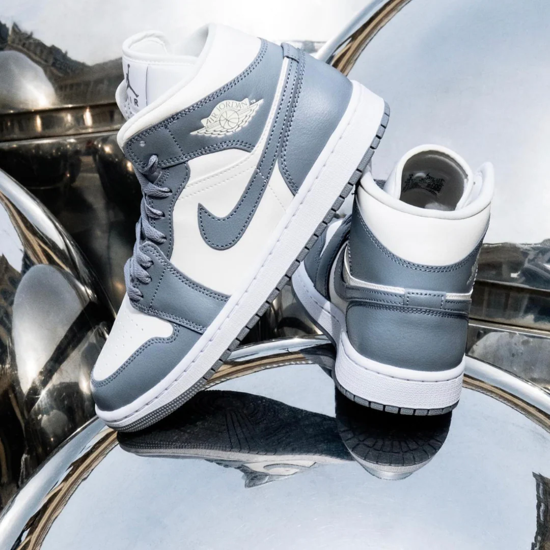 Nike Air Jordan 1 Mid Stealth - Image 4