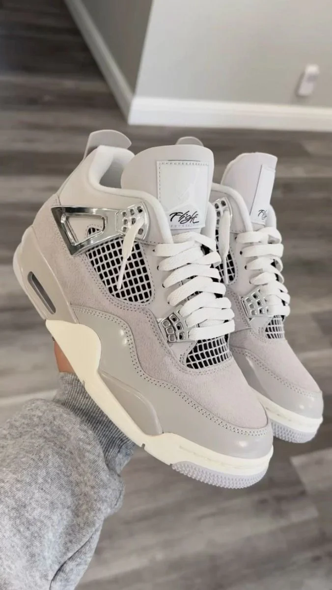Nike Air Jordan 4 Frozen Moments - Image 2