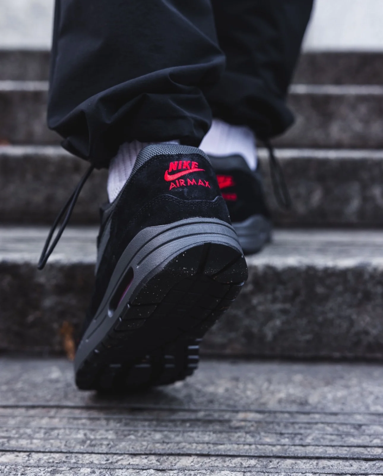 Nike Air Max 1 Bred - Image 3