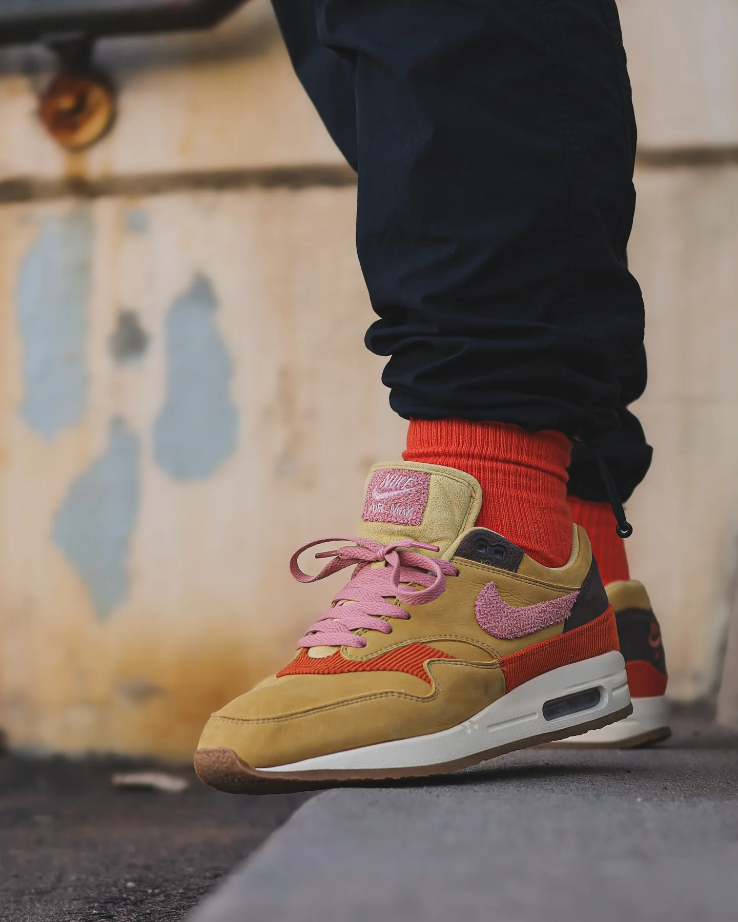 Nike Air Max 1 Crepe Wheat Gold Rust Pink - Image 3