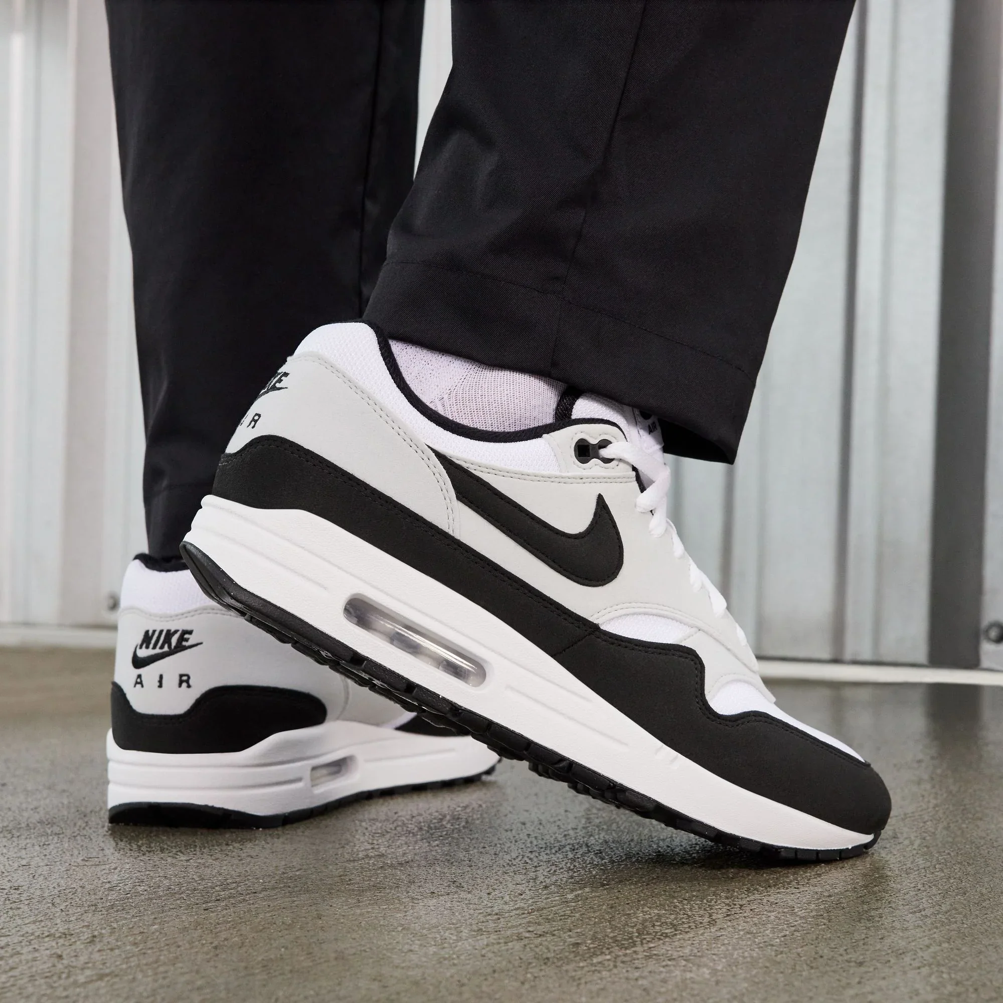 Nike Air Max 1 White Black - Image 2