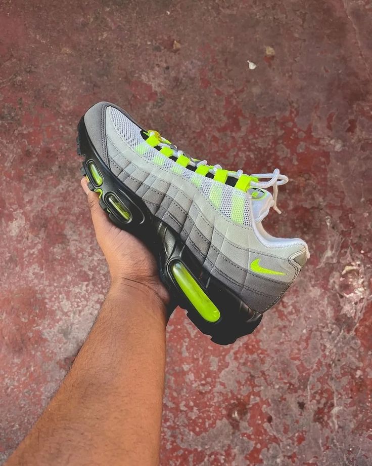 Nike Air Max 95 OG Big Bubble Neon - Image 2