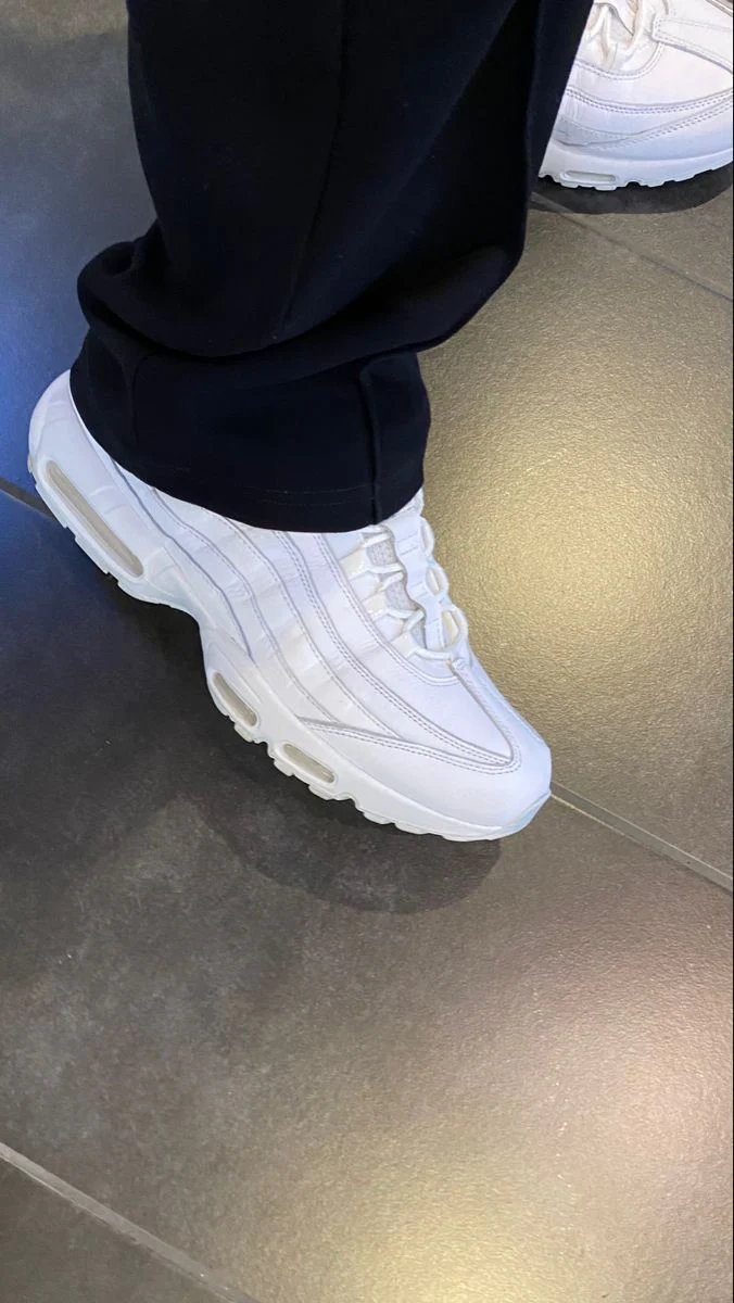 Nike Air Max 95 Triple White - Image 2
