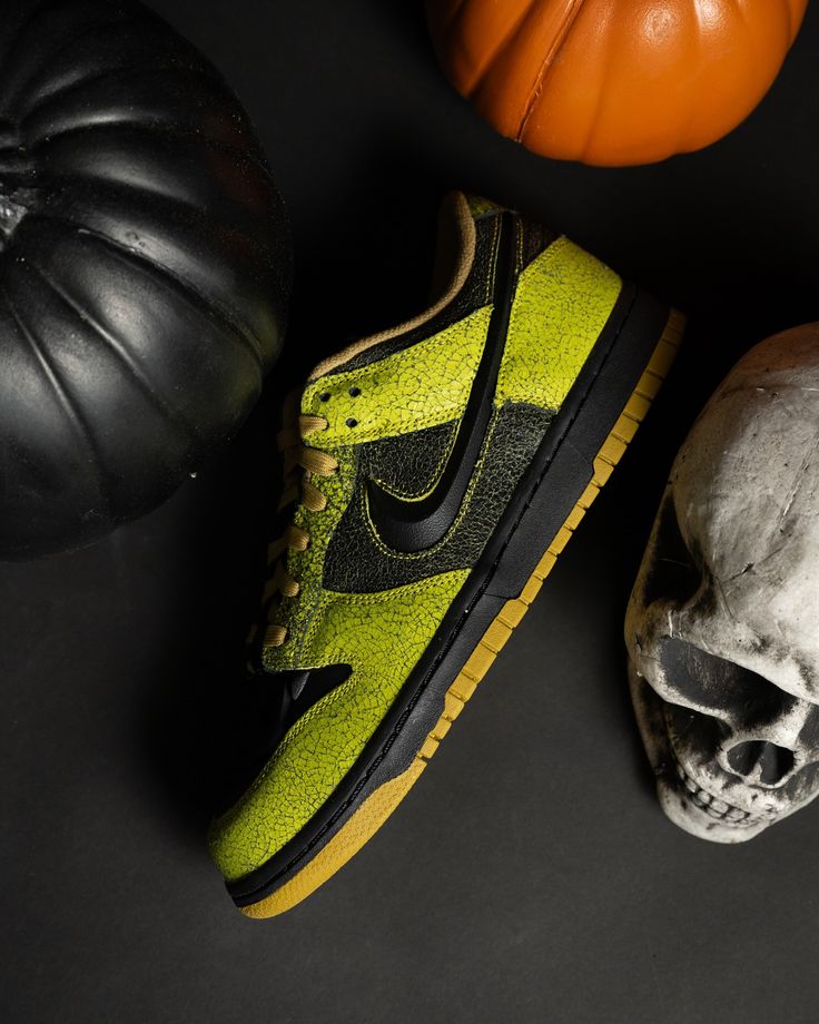 Nike Dunk Low QS Halloween Skull - Image 2