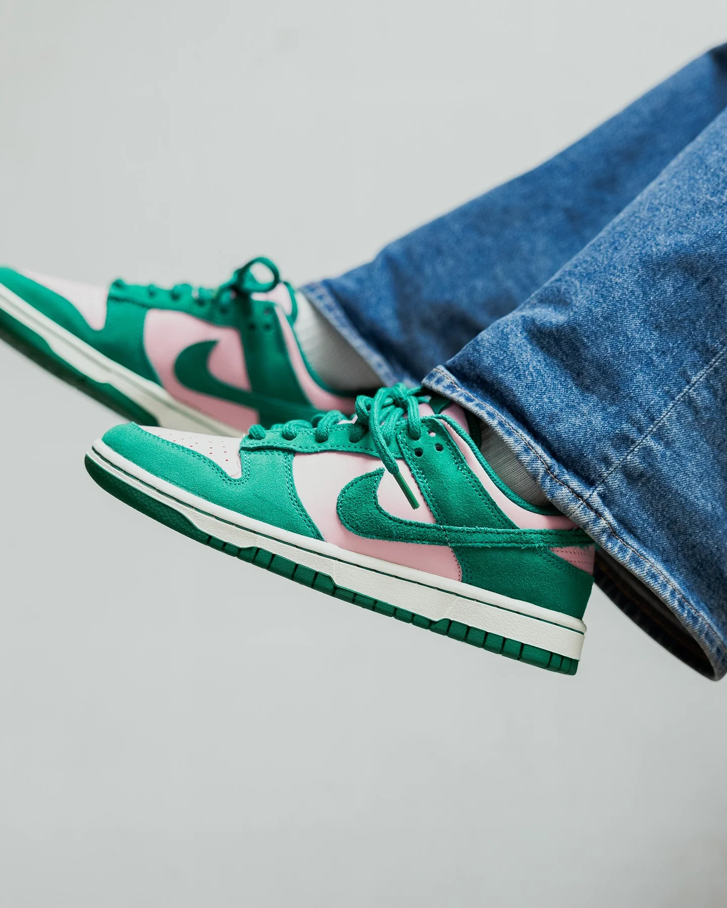 Nike Dunk Low Retro Medium Soft Pink Malachite - Image 2