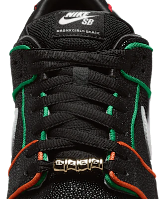 Nike SB Dunk Low Bronx Girls Skate - Image 5