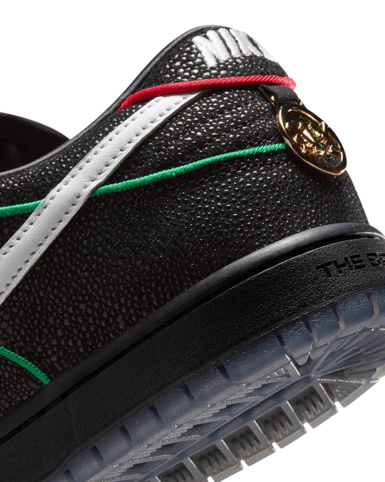 Nike SB Dunk Low Bronx Girls Skate - Image 6