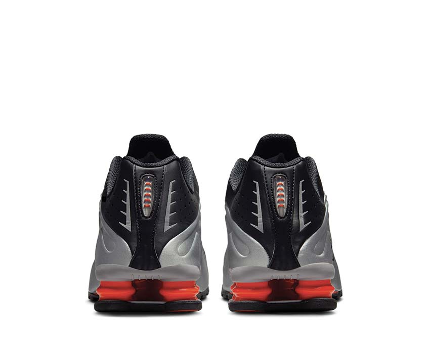 Nike Shox R4 Black Metallic Silver (2025) - Image 3