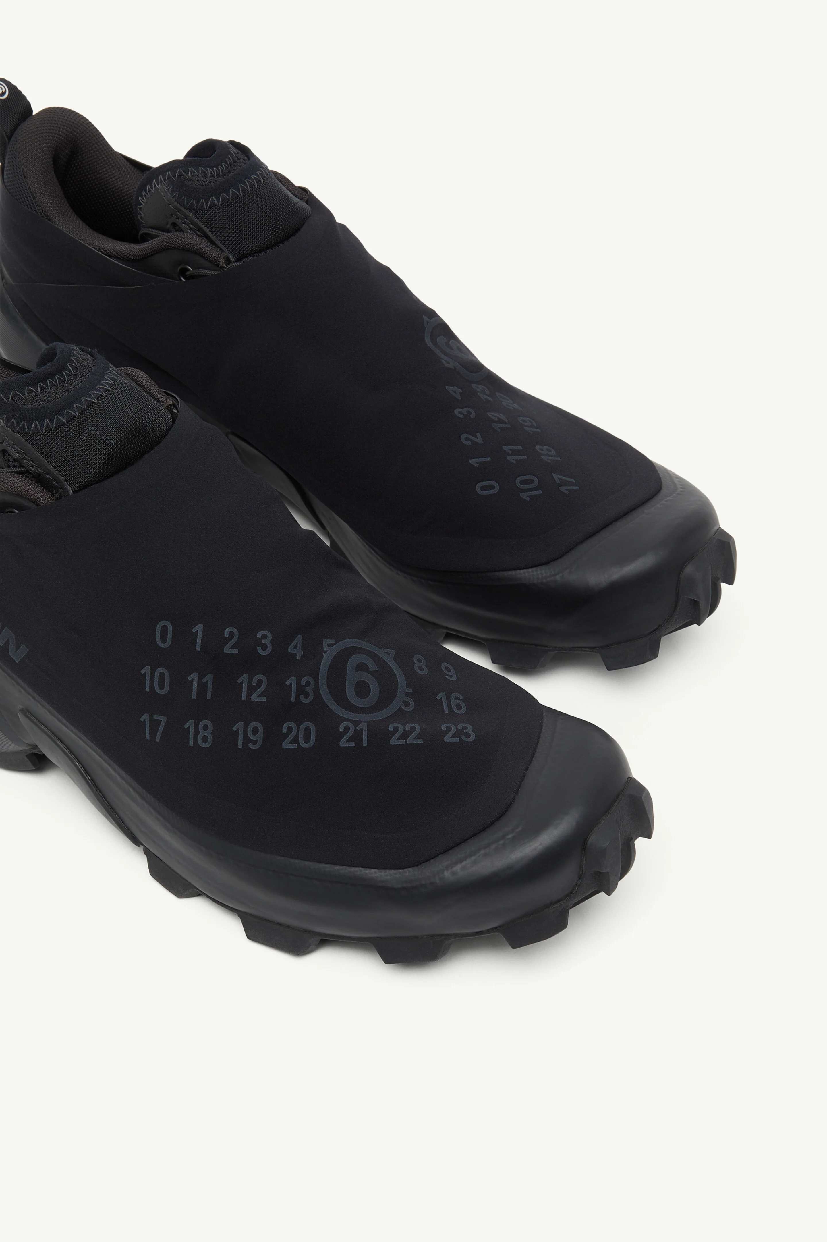 Salomon Cross Dust MM6 Maison Margiela Black - Image 5