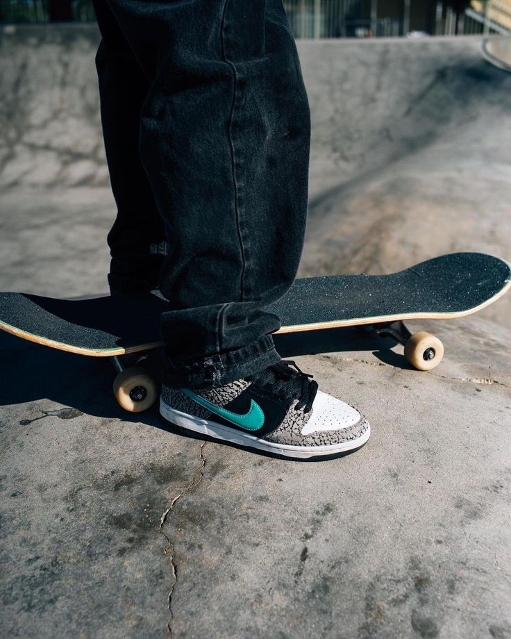 Nike SB Dunk Low Atmos Elephant - Image 2