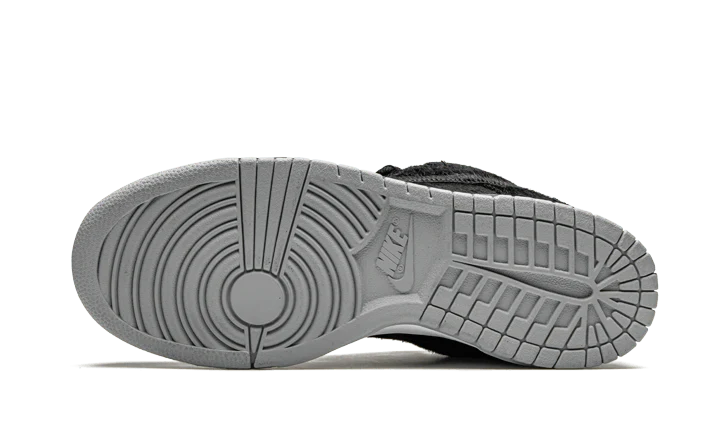 Nike SB Dunk Low BE@RBRICK Medicom Toy - Image 4