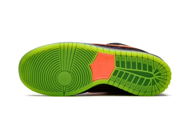 Nike SB Dunk Low Night of Mischief - Image 5