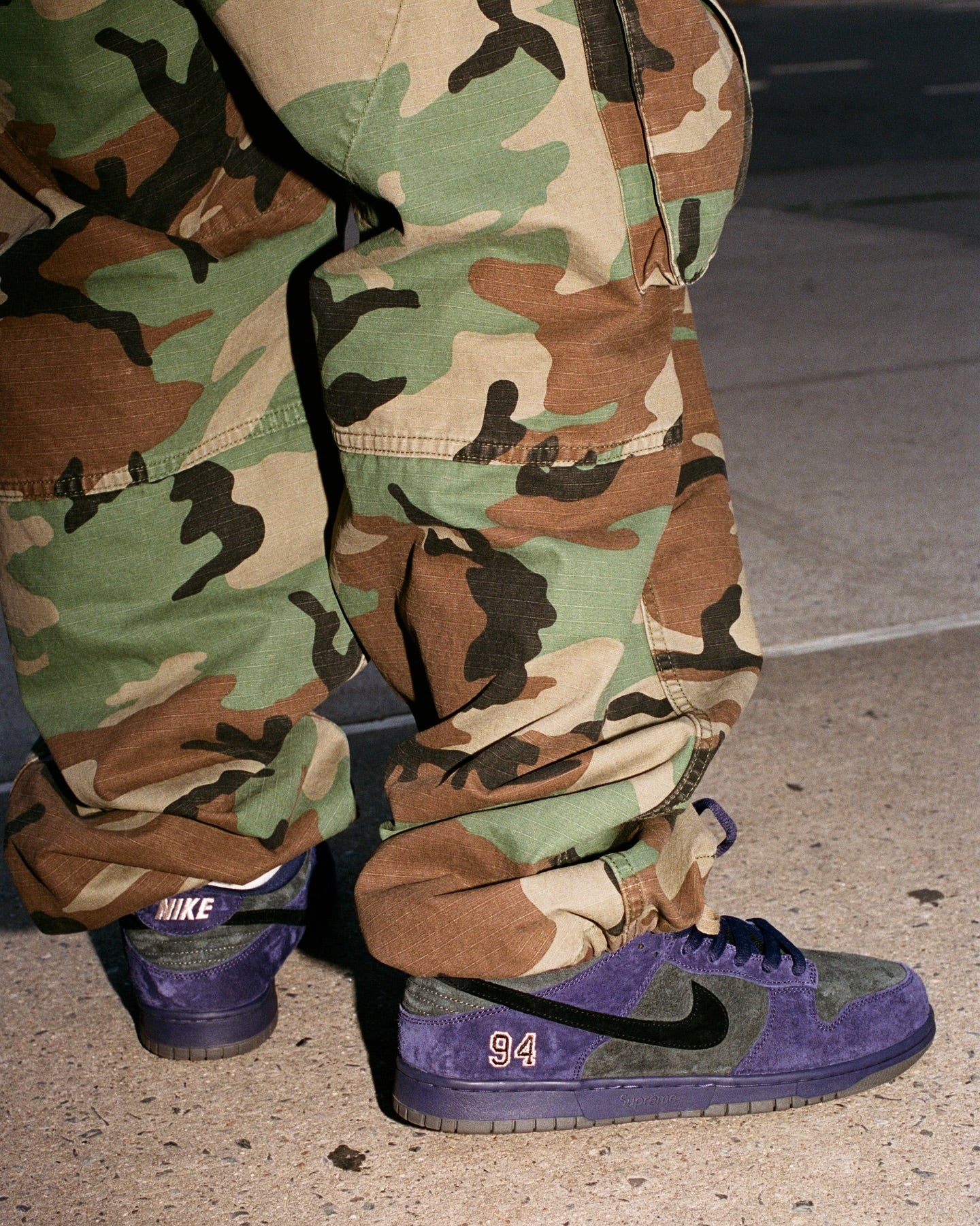 Supreme X Nike SB Dunk Low Pro Ink - Image 2