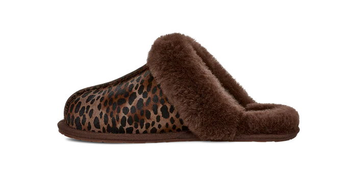UGG Scuffette Caspian Slipper Burnt Cedar - Image 4