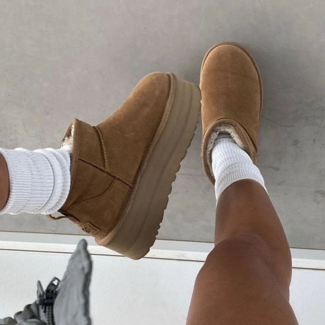 UGG Classic Ultra Mini Platform Chestnut - Image 4