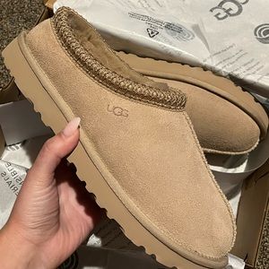 UGG Tasman Slipper Sand TNL - Image 2