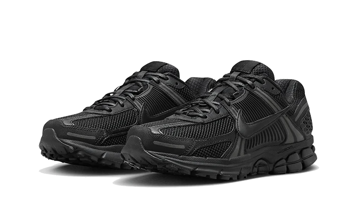 Nike Vomero 5 Triple Black - Image 3